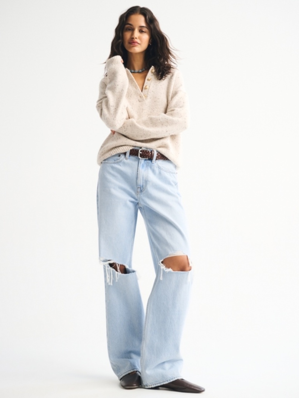Abercrombie & Fitch Mid Rise Slouchy Light Wash Jeans, Size 32 Long, NWT